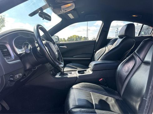 Used 2021 Dodge Charger SXT w/ Leather Interior Group image 9