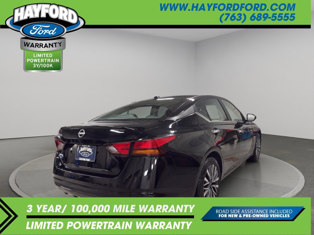 Used 2025 Nissan Altima 2.5 SV FWD image 3
