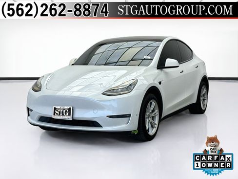 Used 2023 Tesla Model Y Long Range AWD/4WD image 1