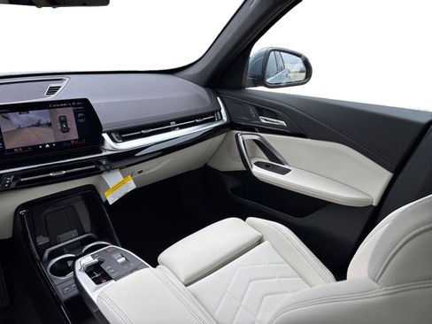 New 2026 BMW X1 xDrive28i w/ Technology Package image 25