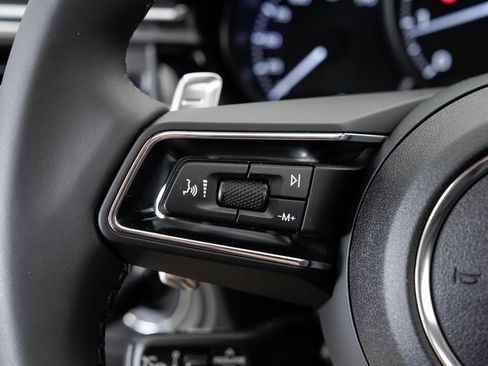 New 2025 Porsche Macan image 13