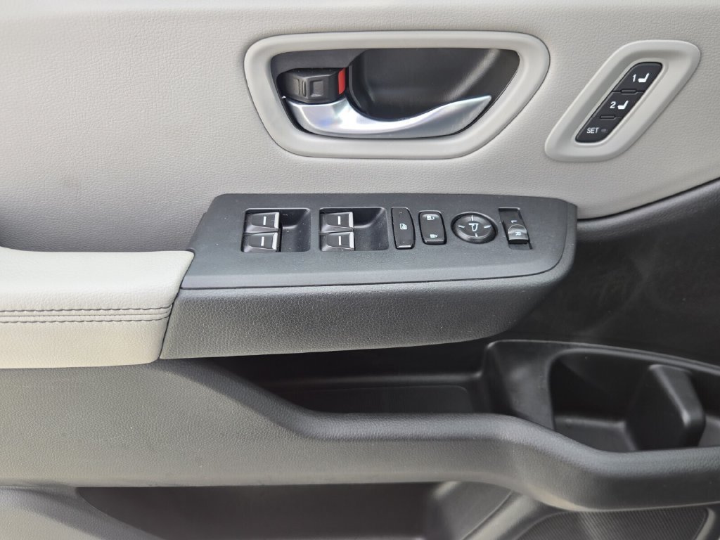 Certified 2025 Honda Pilot Touring image 28