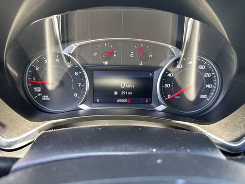 Used 2019 Chevrolet Equinox Premier w/ Premier Redline Edition FWD image 10