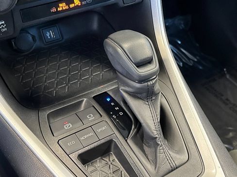 Certified 2023 Toyota RAV4 LE FWD image 27