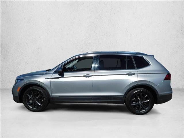 Used 2024 Volkswagen Tiguan SE AWD/4WD image 15