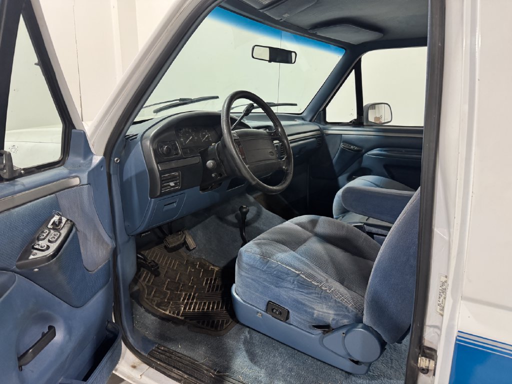 Used 1995 Ford F150 XL AWD/4WD image 12