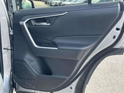 Used 2022 Toyota RAV4 XLE FWD image 22