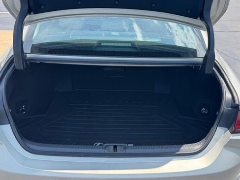Used 2019 Lexus ES 350 w/ Accessory Package FWD image 5