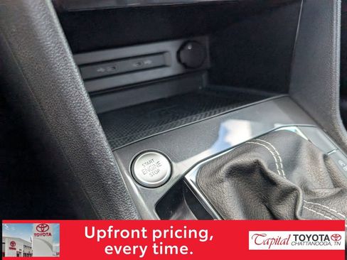 Used 2022 Volkswagen Tiguan SE image 23