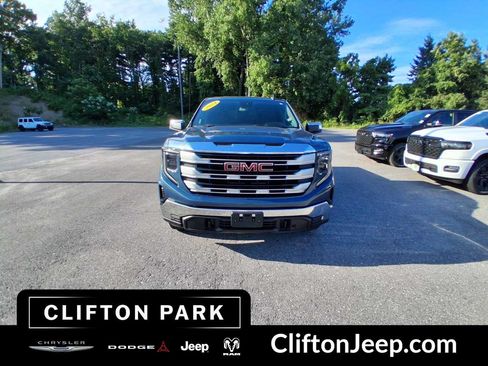 Used 2024 GMC Sierra 1500 SLE AWD/4WD image 2