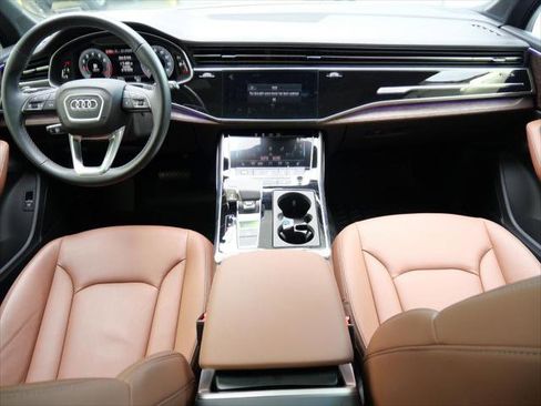 Certified 2025 Audi Q7 2.0T Premium Plus AWD/4WD image 33