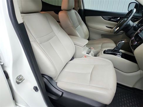 Used 2018 Nissan Rogue Sport SL image 34