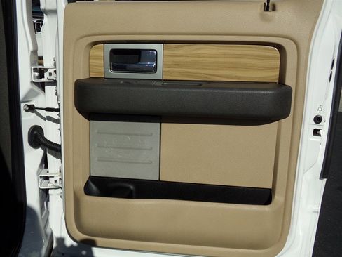 Used 2011 Ford F150 Lariat w/ Lariat Chrome Pkg image 78