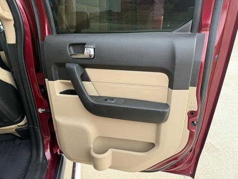 Used 2009 HUMMER H3T Alpha image 25