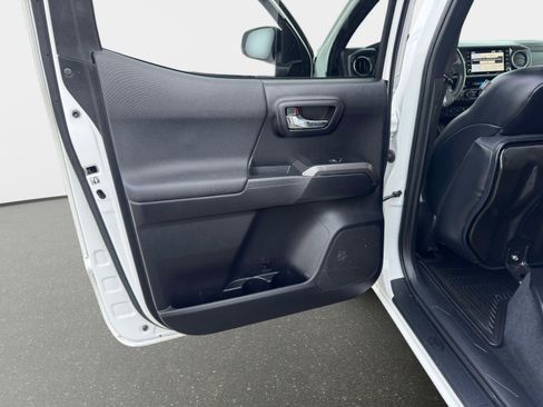 Certified 2020 Toyota Tacoma TRD Off-Road w/ TRD Premium Off Road Package image 22