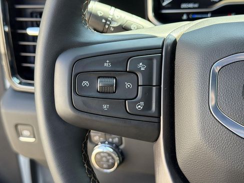 Used 2025 GMC Sierra 2500 AT4 AWD/4WD image 35