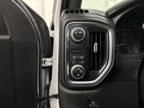 Used 2020 GMC Sierra 1500 Elevation RWD image 31