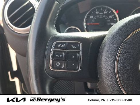 Used 2015 Jeep Wrangler Unlimited Sahara w/ Connectivity Group AWD/4WD image 20