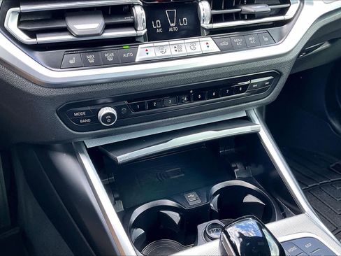 Used 2023 BMW 430i Convertible image 32