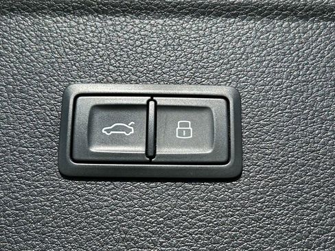 Used 2019 Audi SQ5 Premium Plus image 30