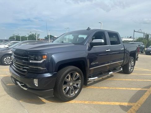 Used 2018 Chevrolet Silverado 1500 LTZ Z71 w/ Centennial Edition AWD/4WD image 2