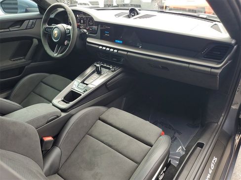 Used 2025 Porsche 911 Carrera 4 GTS image 18