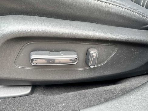 Used 2023 Honda HR-V EX-L image 14