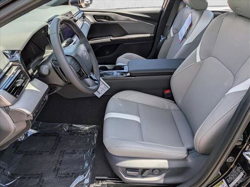 Used 2025 Toyota Camry SE w/ Multimedia Upgrade Package FWD image 16
