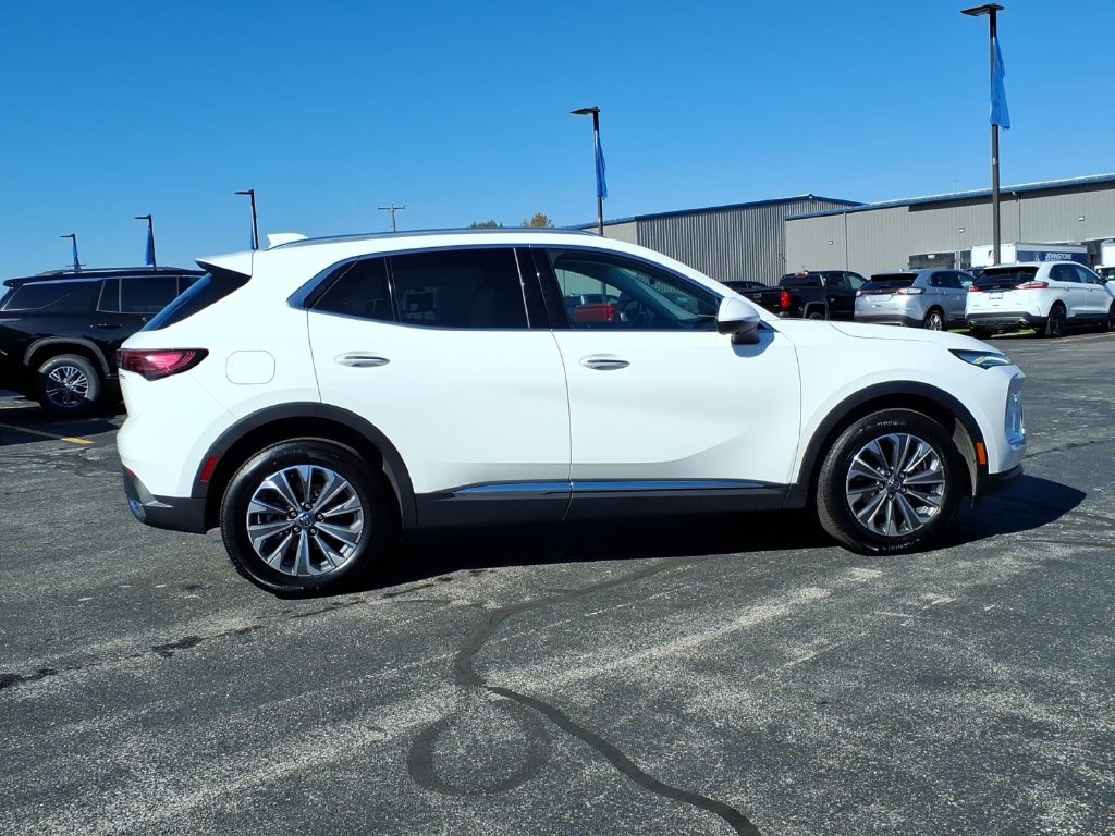 Used 2024 Buick Envision Preferred AWD/4WD image 17
