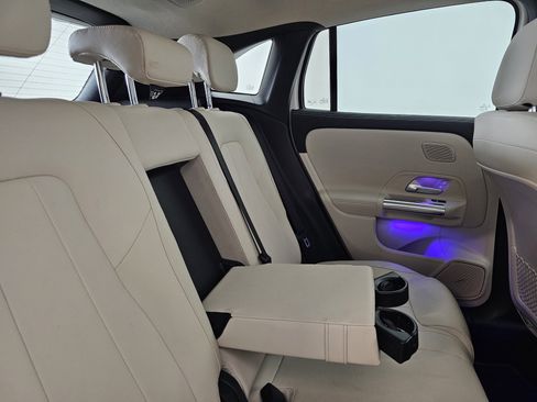 Used 2021 Mercedes-Benz GLA 250 4MATIC image 28