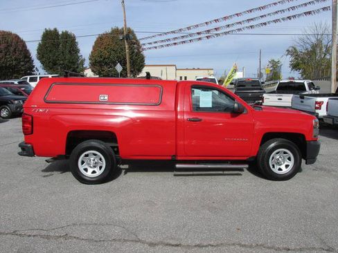 Used 2018 Chevrolet Silverado 1500 W/T w/ Trailering Package image 4