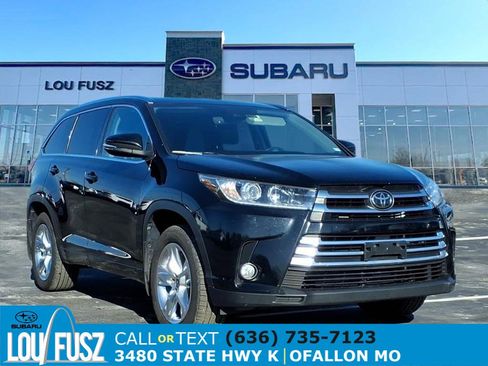Used 2018 Toyota Highlander Limited image 1