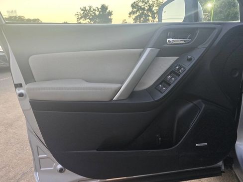 Used 2016 Subaru Forester 2.5i Limited image 18