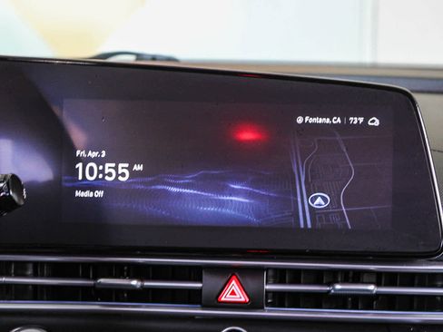 Used 2023 Hyundai Elantra Limited image 14