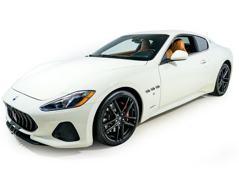 Used 2018 Maserati GranTurismo Sport image 3