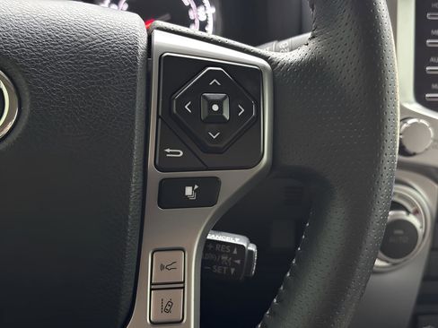 Used 2020 Toyota 4Runner Limited image 31