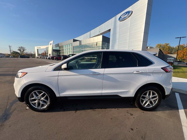 Used 2024 Ford Edge SEL w/ Convenience Package AWD/4WD image 8