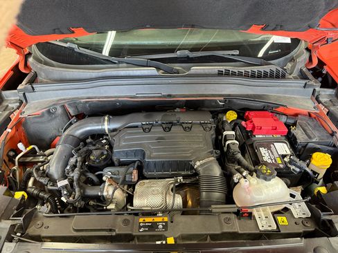 Used 2020 Jeep Renegade Sport w/ Sport Appearance Group image 19