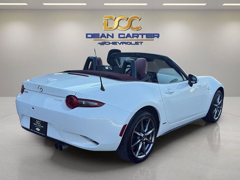 Used 2020 MAZDA MX-5 Miata 100th Anniversary RWD image 5