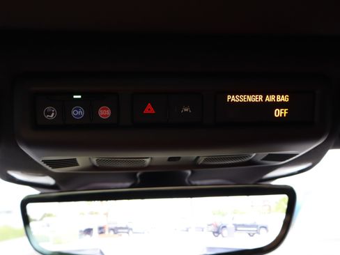 Used 2025 Chevrolet Corvette E-Ray w/ Stealth Interior Trim Package AWD/4WD image 29