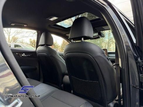 Used 2020 Kia Forte GT-Line w/ GT-Line Premium Package image 17