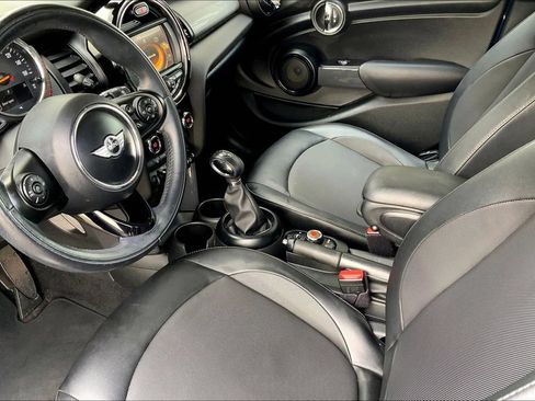 Used 2017 MINI Cooper 4-Door Hardtop FWD image 15