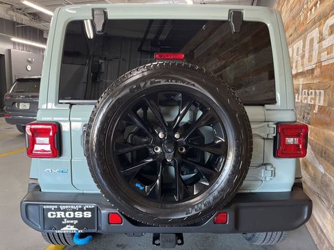 Used 2023 Jeep Wrangler Unlimited Sahara w/ Cold Weather Group AWD/4WD image 26