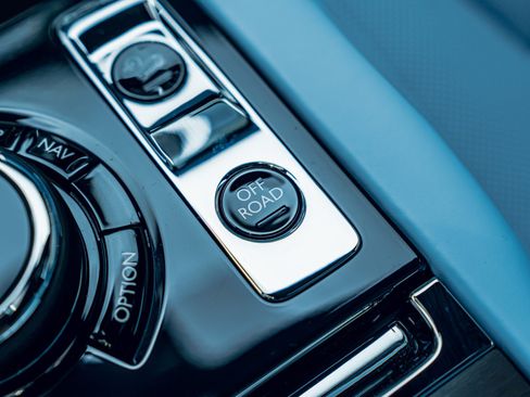 Used 2026 Rolls-Royce Cullinan AWD/4WD image 45