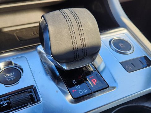 Certified 2024 Jaguar F-PACE R-Dynamic S image 22