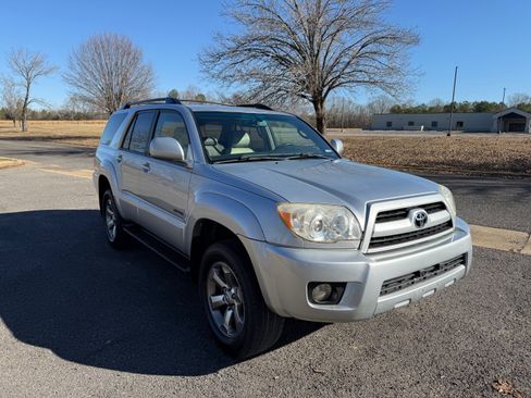Used 2007 Toyota 4Runner Limited image 7