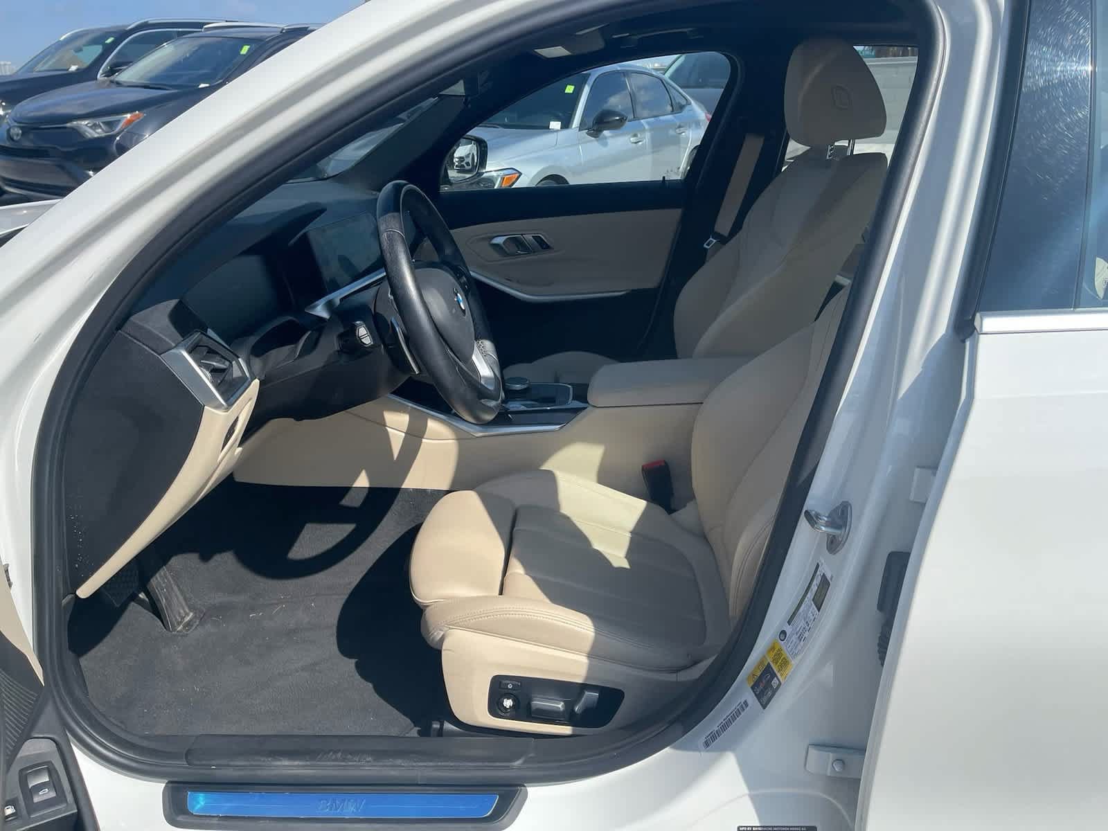 Used 2021 BMW 330e w/ Convenience Package RWD image 5