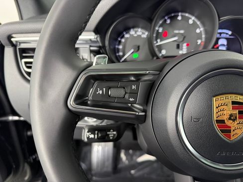 Certified 2026 Porsche Macan AWD/4WD image 29