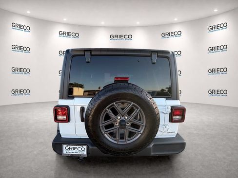Used 2025 Jeep Wrangler Unlimited Sport AWD/4WD image 6