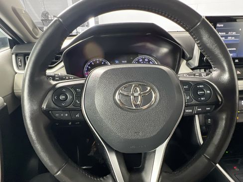 Used 2019 Toyota RAV4 XLE Premium w/ Advanced Technology Package FWD image 18